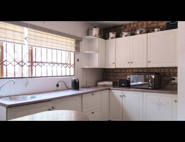 4 BEDROOM HOUSE FOR SALE IN GLENVISTA